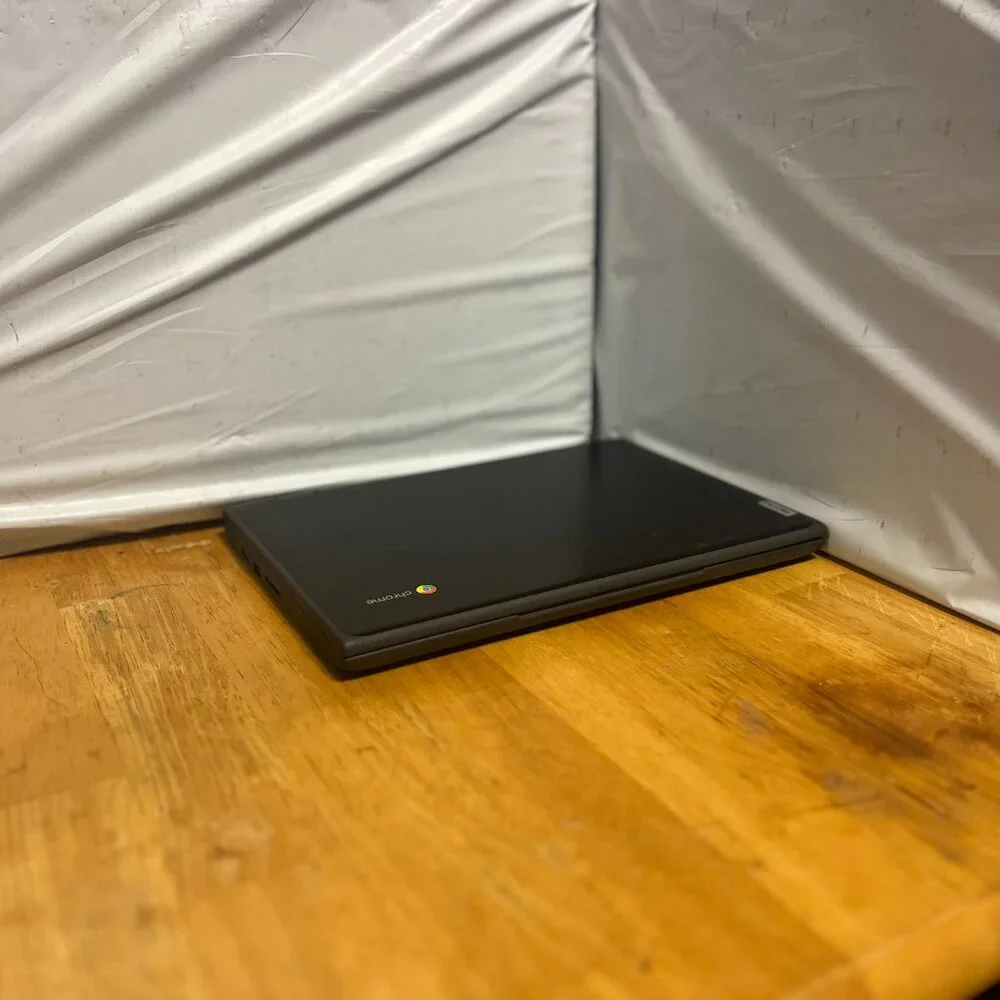 Lenovo 300e Chromebook 2nd Gen MTK (with charger cord)